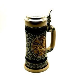 Vintage 1978 Avon Sporting  Collector's Stein Decanter No Cologne‎ Original Box